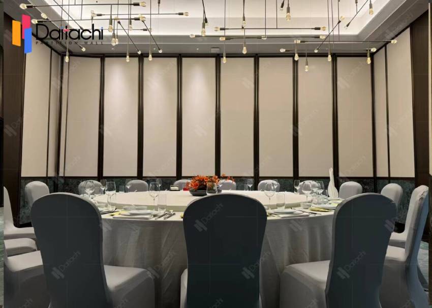 Mixed Finishes Movable Partition Wall for Restaurant Private Room Mixed Finishes Movable Partition Wall for Restaurant Private Room