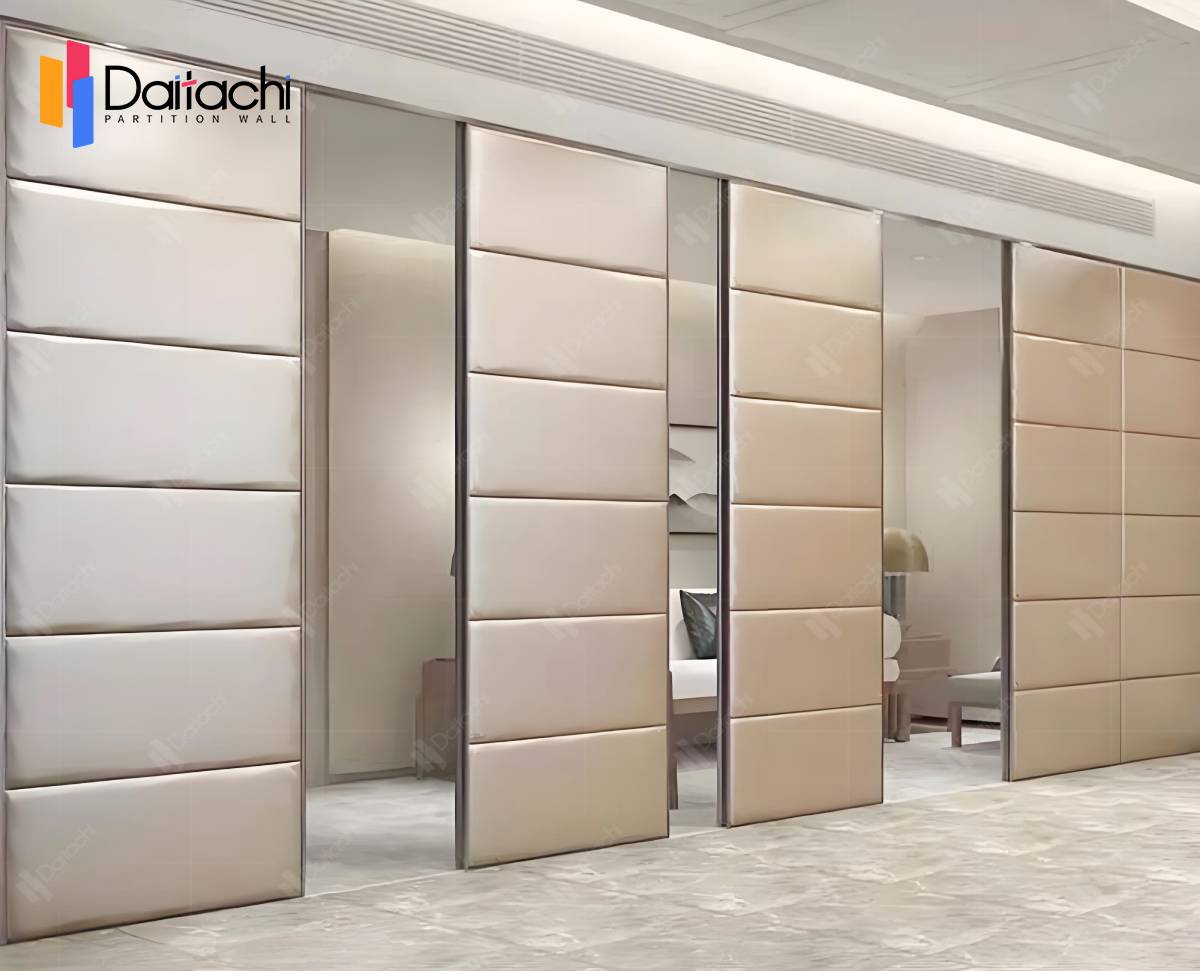 Lounge Luxurious Leather Movable Partition Wall