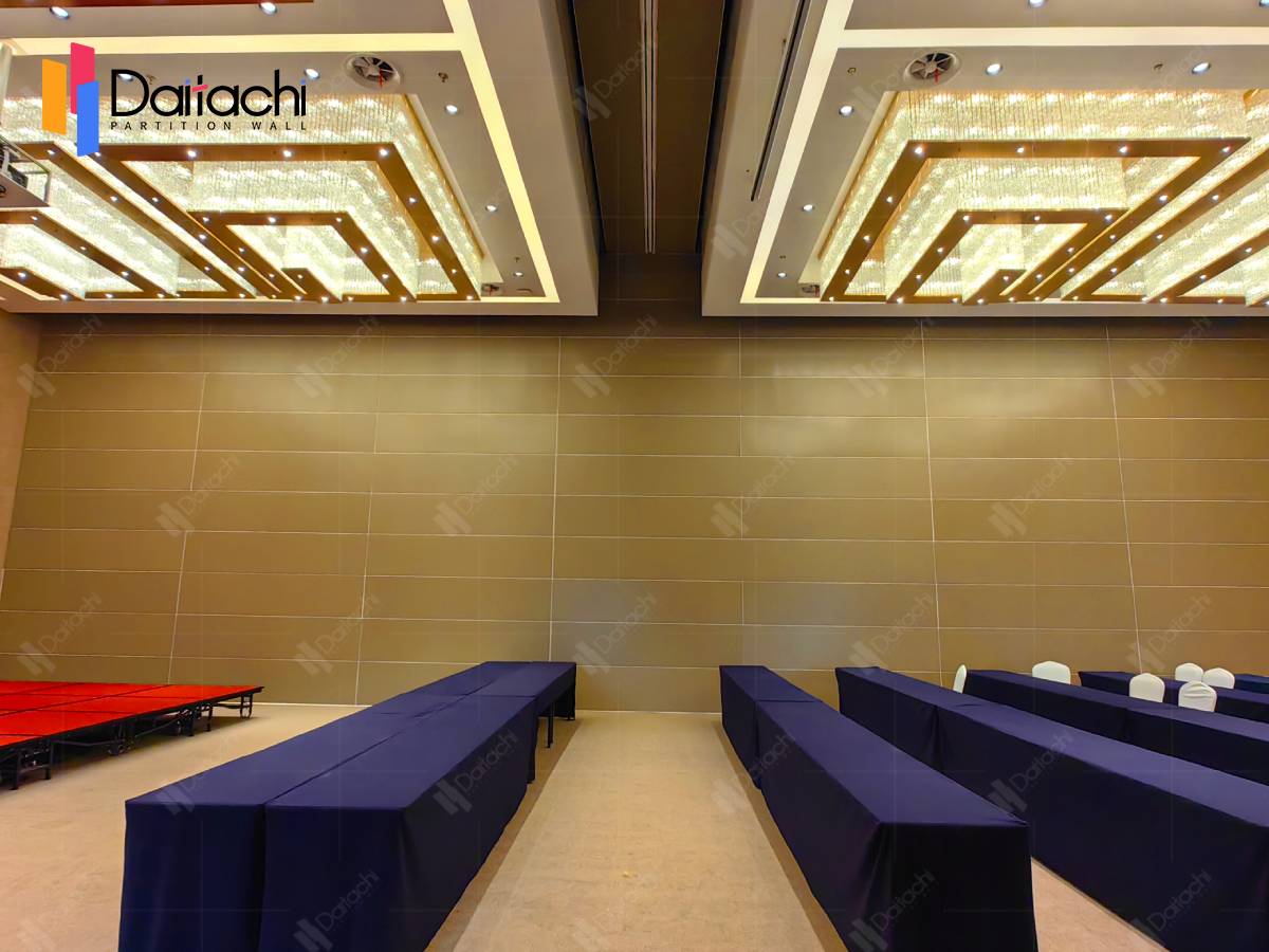 Electric Acoustic Vertical Lifting Walls Separate Rooms Electric Acoustic Vertical Lifting Walls Separate Rooms