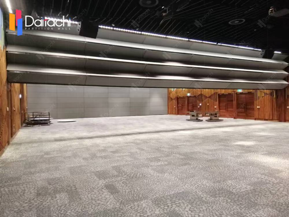 Baker Partition Wall