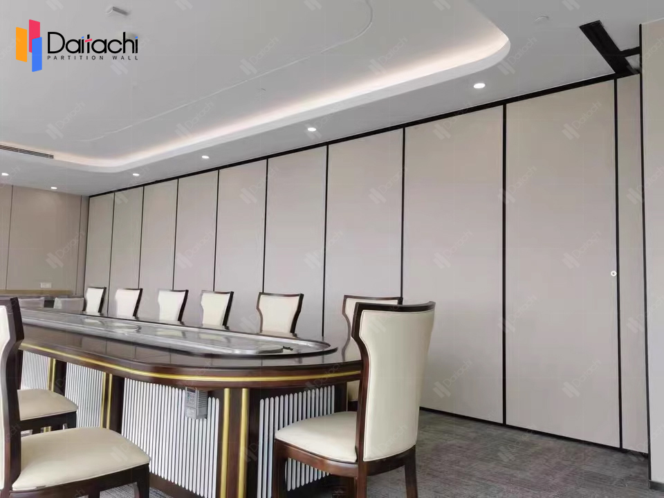 manual movable partition for family restaurant