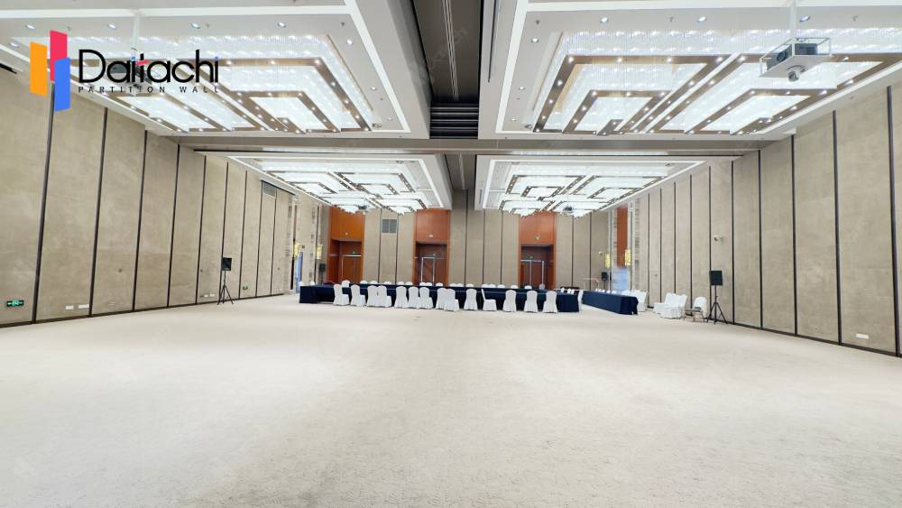 vertical partition wall for the hall vertical partition wall for the hall