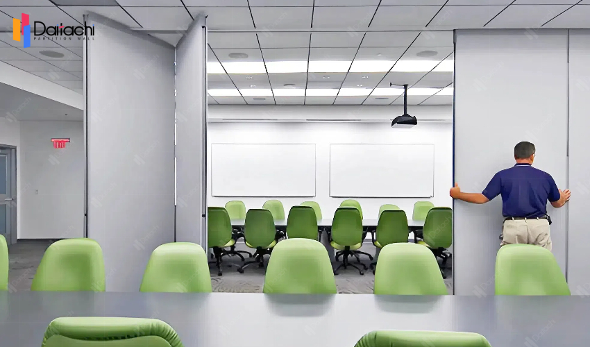 light grey manual movable partition wall in the meeting room