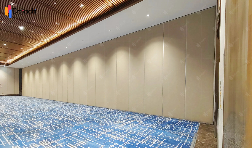 Super high movable partition wall in hotel banquet hall