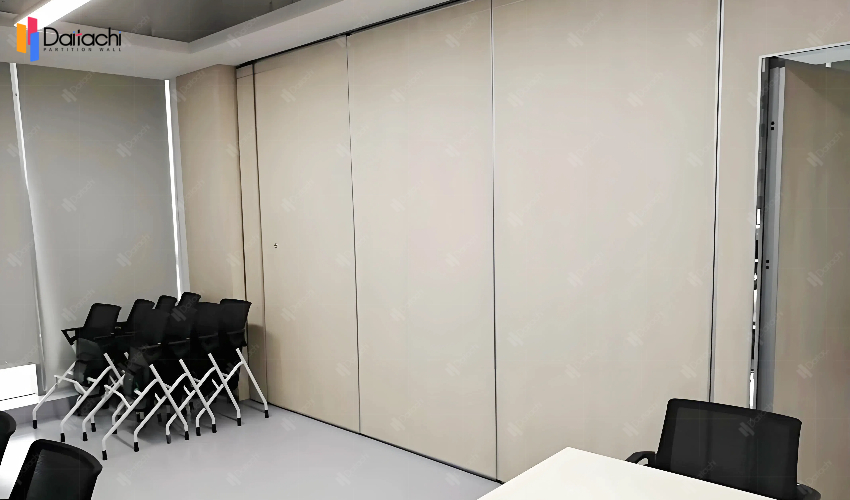 Manual movable partition wall in the conference room