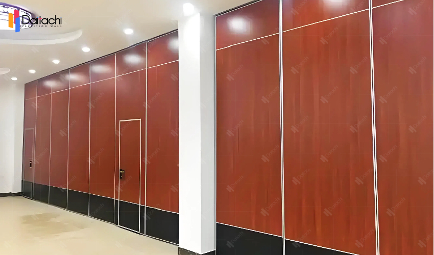 Large area of ​​dark brown with black movable partition wall at the bottom