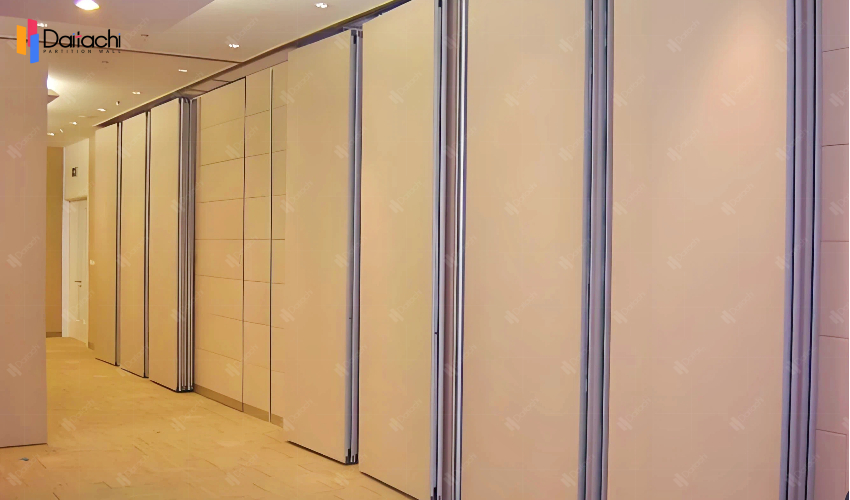 Simple beige small-area manually movable partition wall