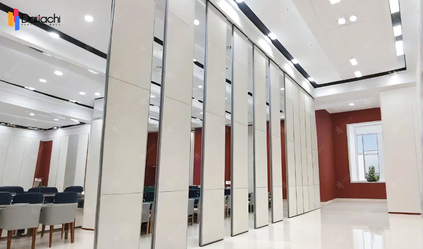 Off-white ultra-high minimalist manual movable partition wall