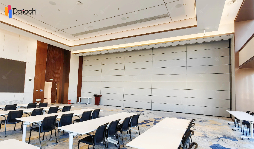 Vertical Lifting Partition Wall: Weight Analysis and Structural Advantages