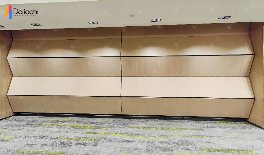 Vertical Folding and Lifting Wall Panels: Reshaping Space Aesthetics – An Artistic Choice