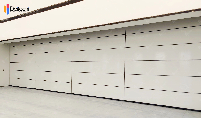 Large-area minimalist vertical lift folding wall