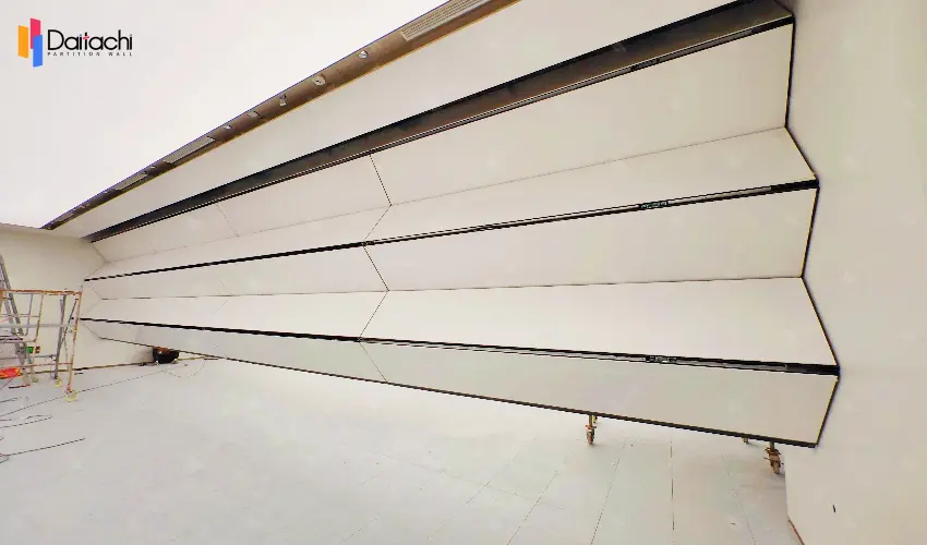 Pure white vertical lifting wall made of aluminum alloy