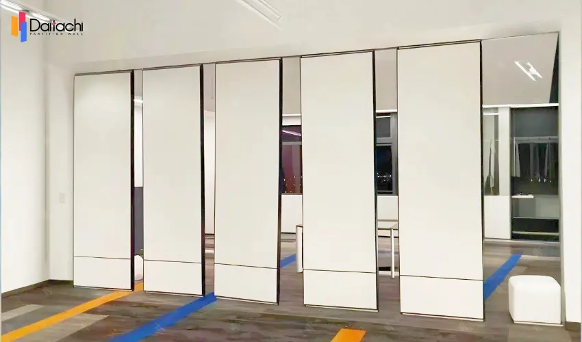 Pure white minimalist manual movable partition wall Pure white minimalist manual movable partition wall