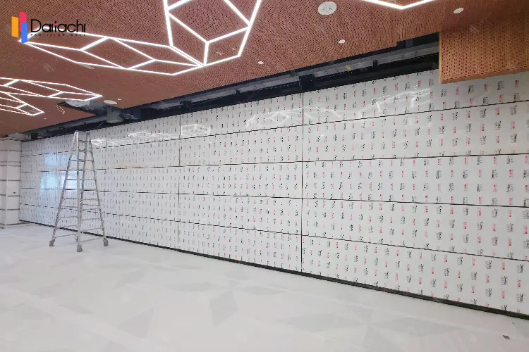 Baker Partition Wall