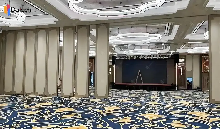 High-end solid-color movable partition wall in the banquet hall High-end solid-color movable partition wall in the banquet hall
