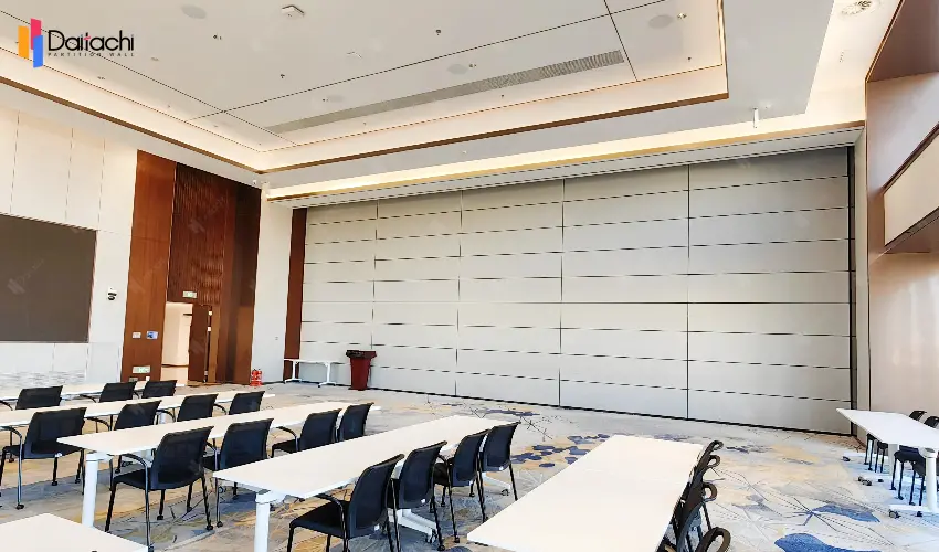 Vertical Lifting Partition Wall: Weight Analysis and Structural Advantages