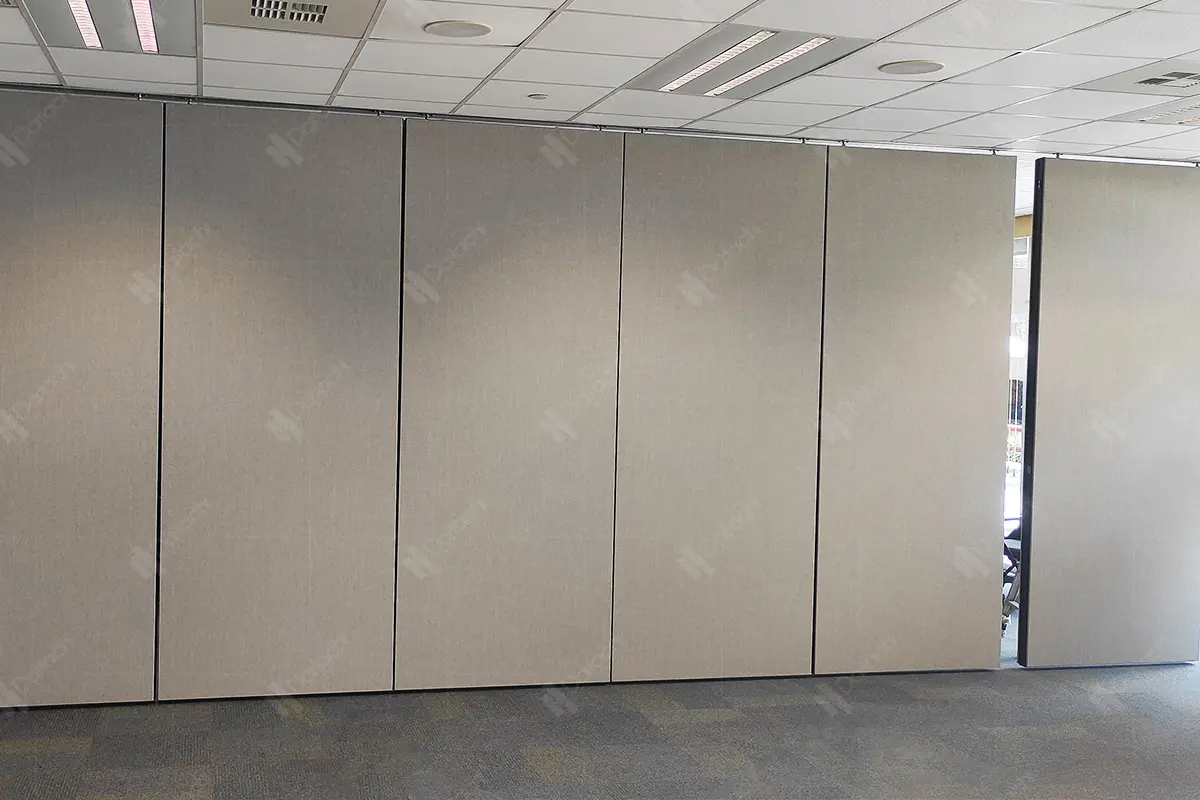 Semi-Automatic Movable Partition Wall