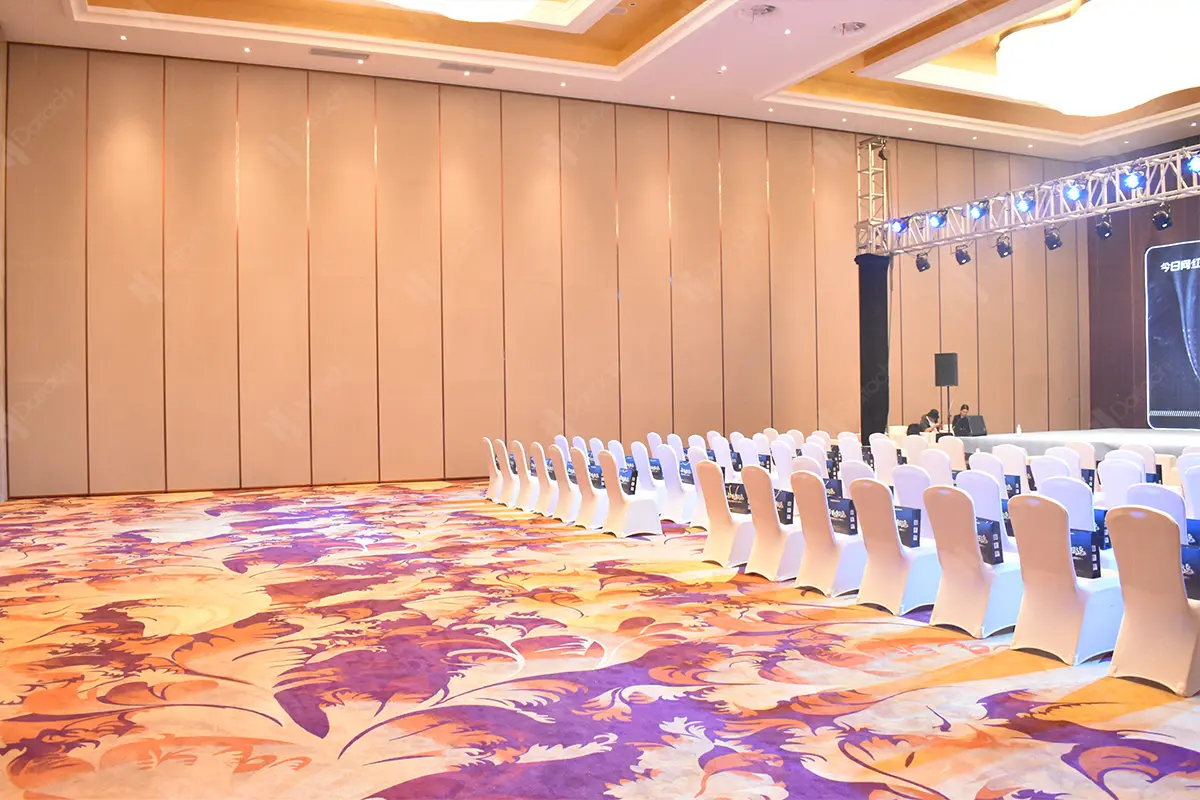Manual Operable Partition Wall