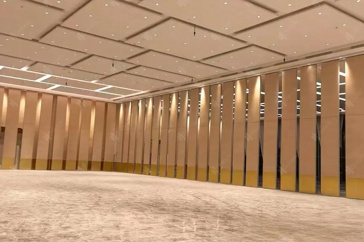 Type 105 Series Manual Temporary Partition Wall 