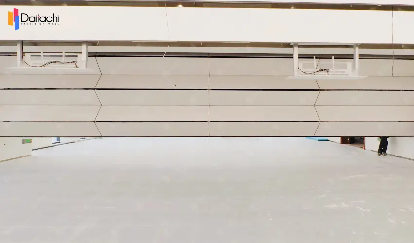 Simple, pure white style vertical lifting partition system Simple, pure white style vertical lifting partition system