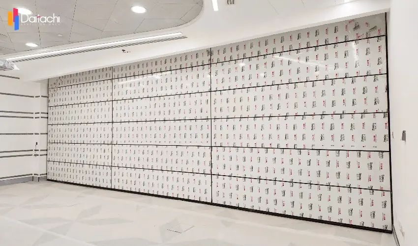 A minimalist vertical lift wall—just installed. A minimalist vertical lift wall—just installed.