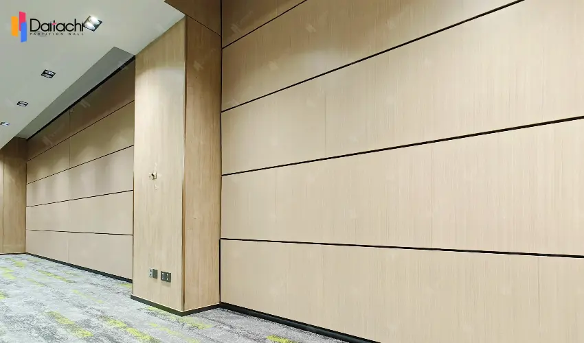 Simple gold-colored vertical lifting partition wall