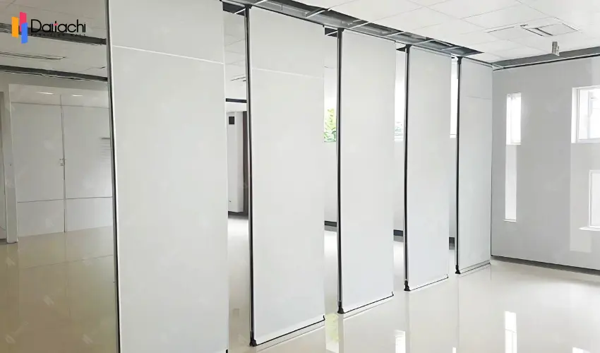 Pure white minimalist high-end manually movable partition wall Pure white minimalist high-end manually movable partition wall