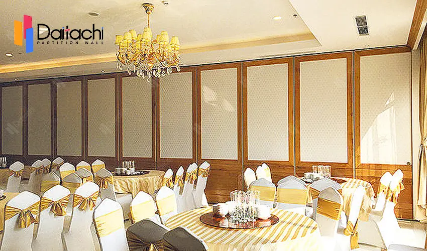 Log color hollow manual movable partition wall Log color hollow manual movable partition wall