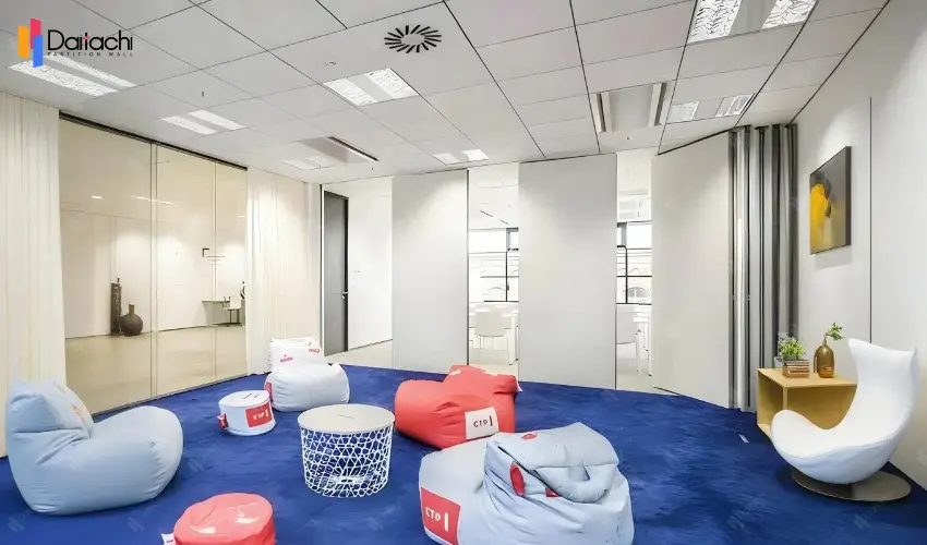 White movable partition wall in the leisure activity room