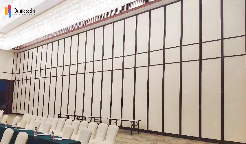 Classic and sophisticated manual movable partition wall Classic and sophisticated manual movable partition wall