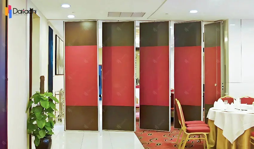 Black at both ends and red in the middle movable partition panel Black at both ends and red in the middle movable partition panel