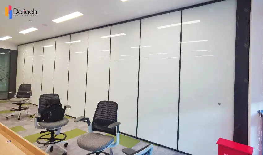 Flexible Space Planning with Modern Operable Wall Systems<
