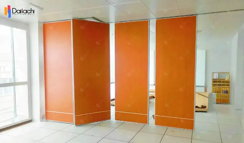 Orange small area manual movable partition wall