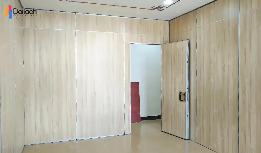 Light-colored imitation wood grain movable partition wall with door Light-colored imitation wood grain movable partition wall with door