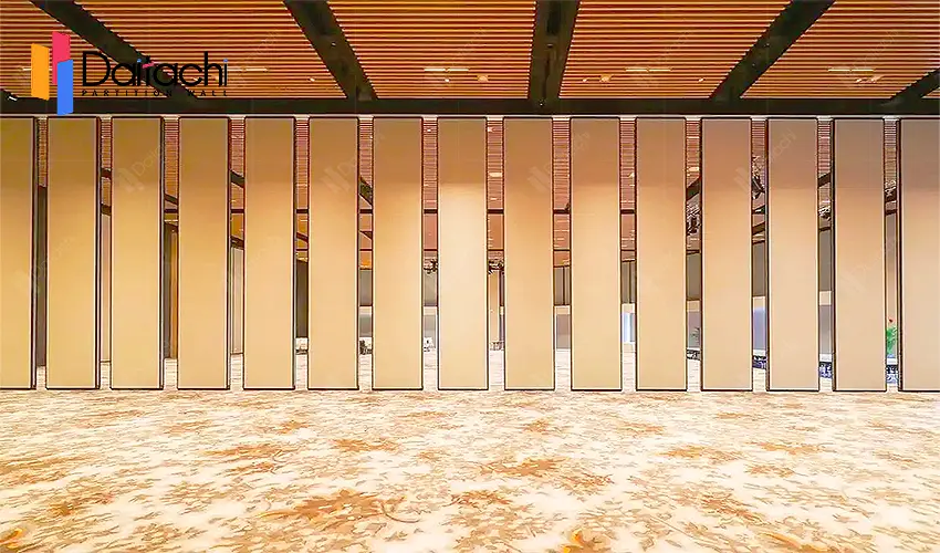 Luxurious movable partition wall in the lobby Luxurious movable partition wall in the lobby