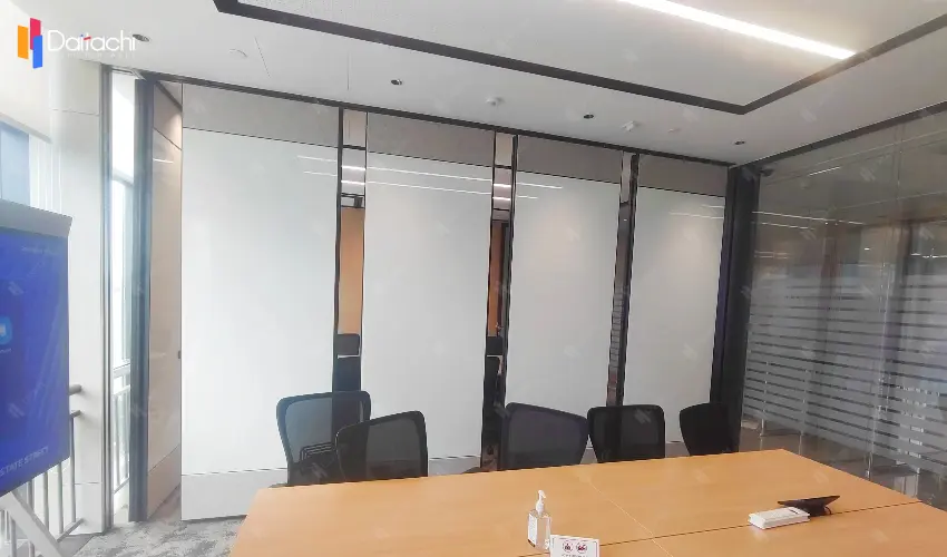 Minimalist, high-end movable partition wall for offices Minimalist, high-end movable partition wall for offices